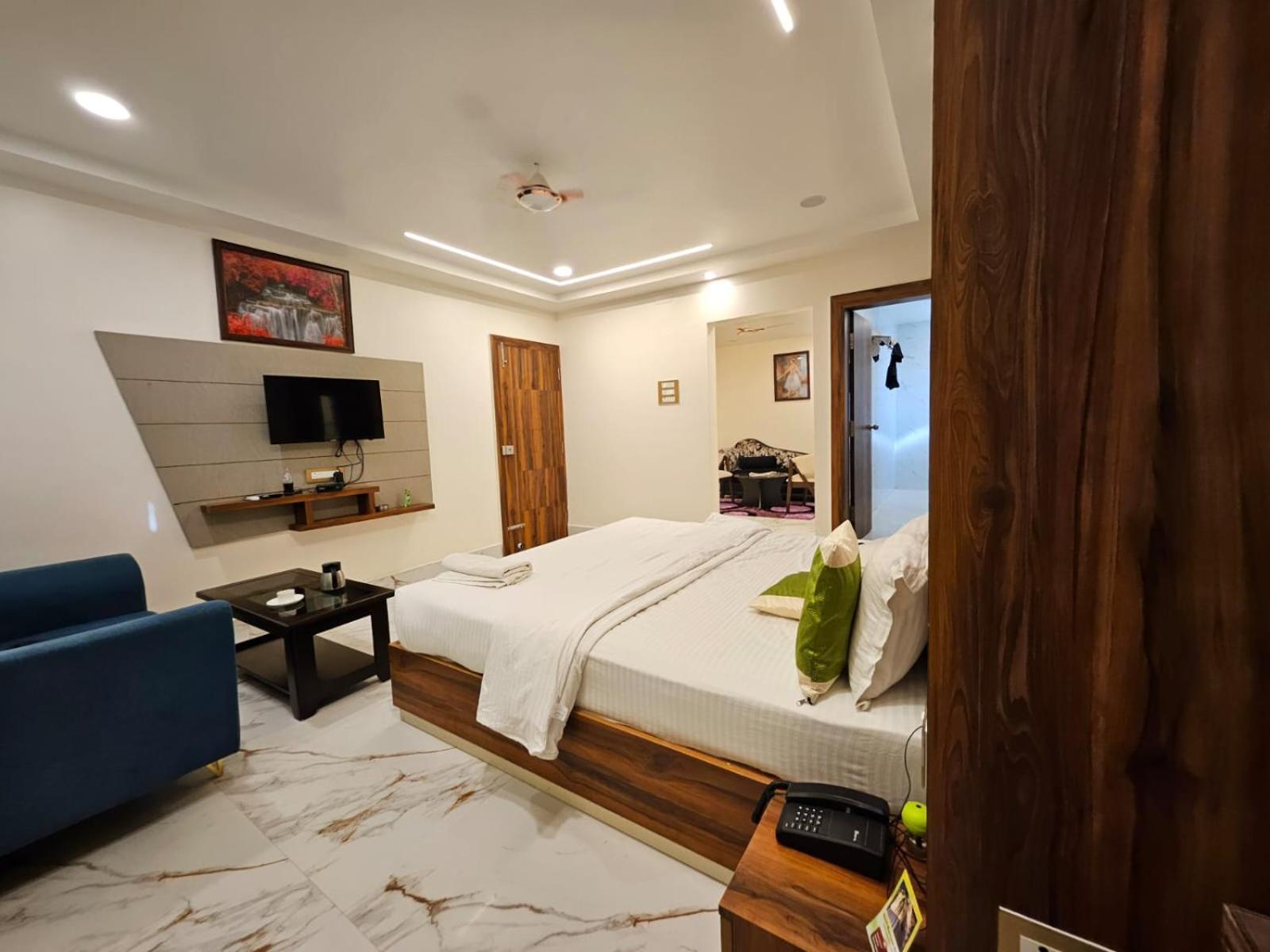 Hotel Maa Laxmi Palace 德奥加尔 外观 照片