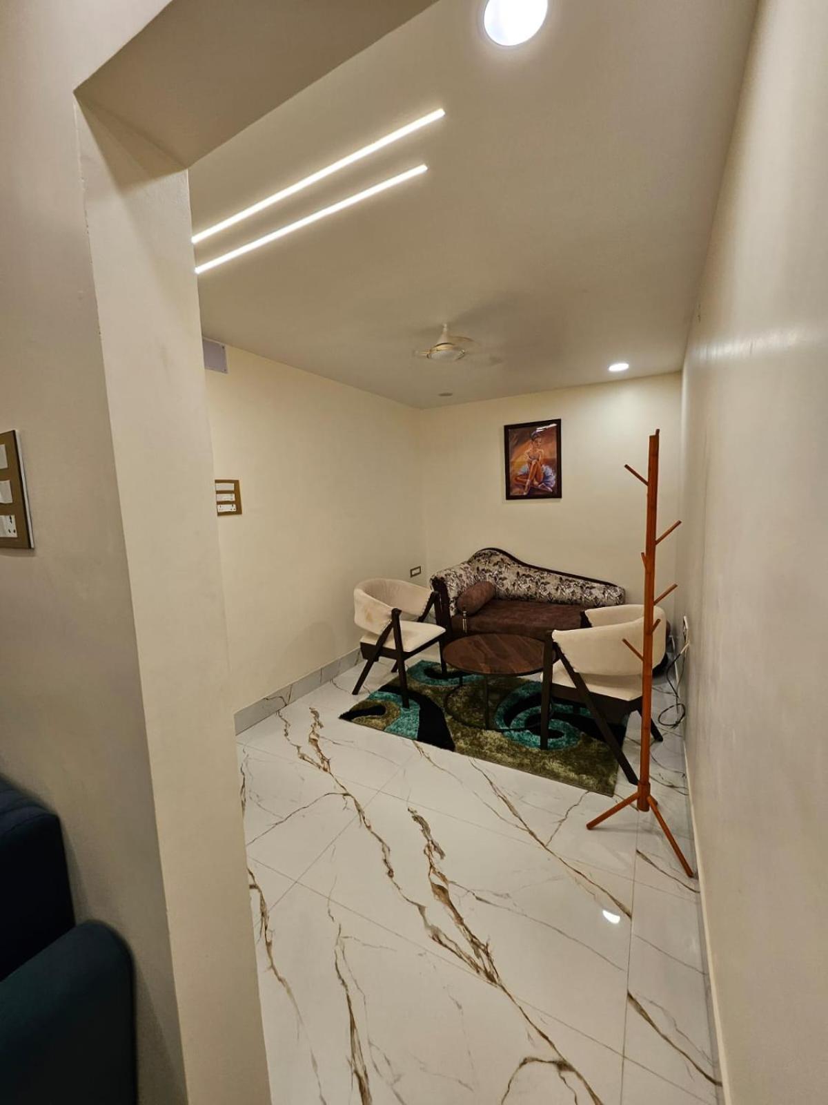 Hotel Maa Laxmi Palace 德奥加尔 外观 照片