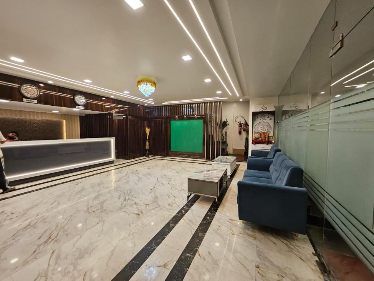 Hotel Maa Laxmi Palace 德奥加尔 外观 照片