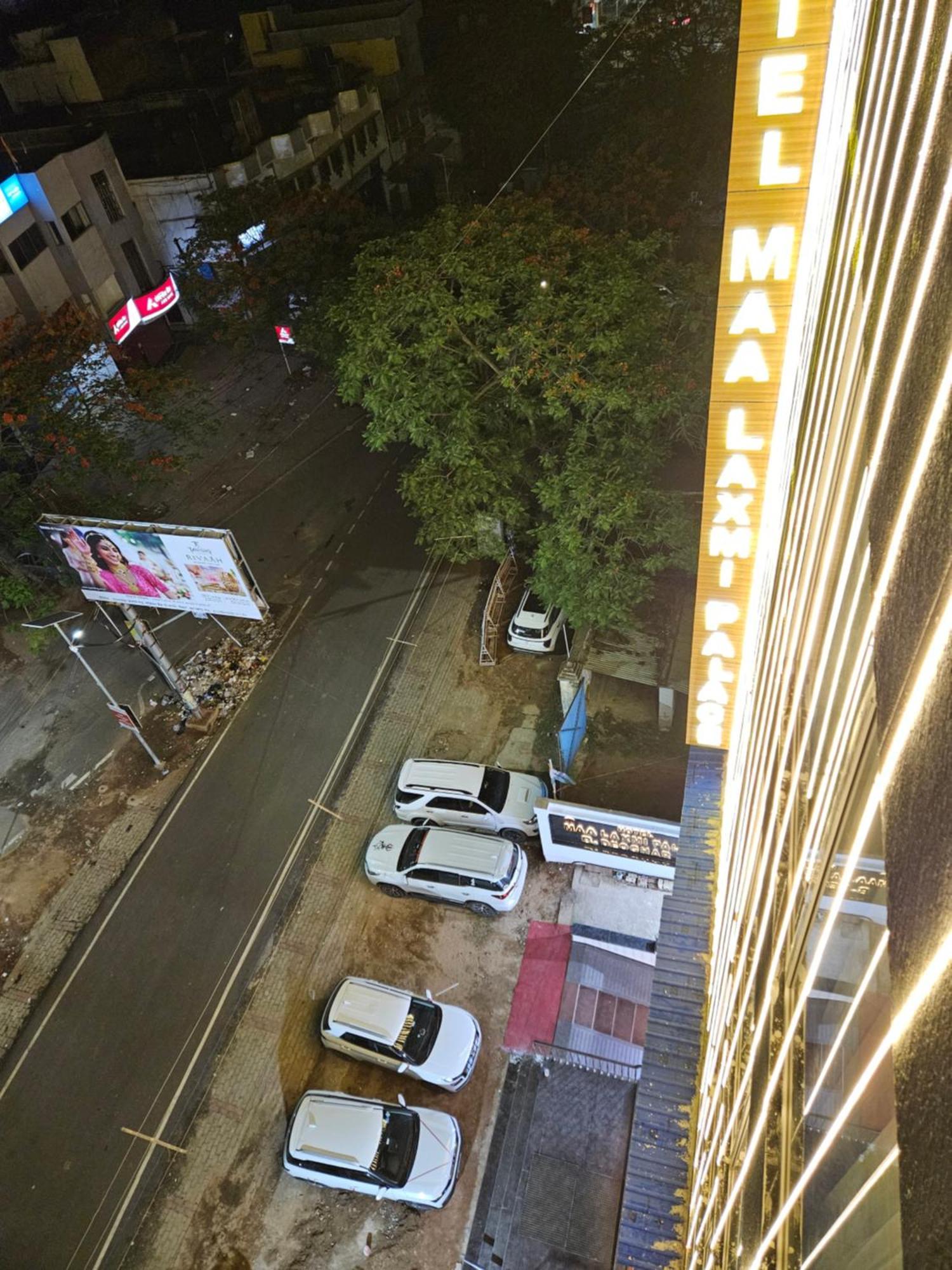 Hotel Maa Laxmi Palace 德奥加尔 外观 照片