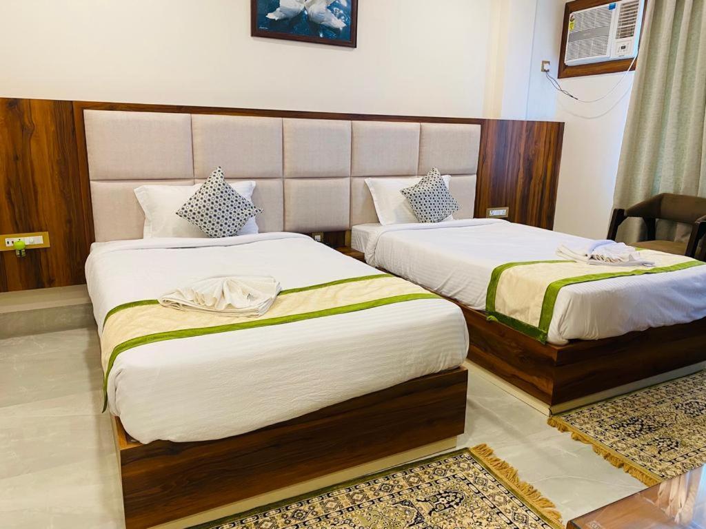 Hotel Maa Laxmi Palace 德奥加尔 外观 照片